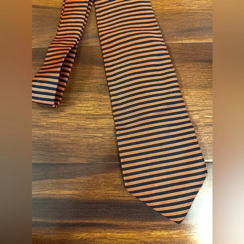 🌿SALE🌿BROOKS BROTHERS Red Orange Stripes on Blue Background All Silk Necktie
